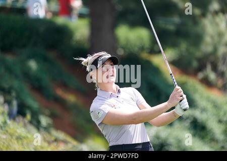 29 aprile 2023: LPGA - Charley Hull, golfista professionista da Woburn, Inghilterra, tee off sulla 18th buche, Day 3, Ladies Professional Golf Association, JM Eagle LA Championship 2023, The Wilshire Country Club, Los Angeles, CA, USA, 29 aprile 2023. (Credit Image: © Scott Mitchell/ZUMA Press Wire) SOLO PER USO EDITORIALE! Non per USO commerciale! Foto Stock