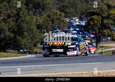 30th aprile 2023; Wanneroo Raceway, Perth, Western Australia, Australia: Perth Supersprint 2023 giorno 3; numero 26 il pilota di Penrite David Reynolds durante la gara 9 al Perth Supersprint Credit: Action Plus Sports Images/Alamy Live News Foto Stock