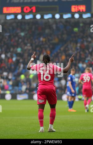 Cardiff, Regno Unito. 30th Apr, 2023. Joseph Hungbo della città di Huddersfield festeggia dopo che ha ottenuto i suoi 1st gol della squadra. Partita del campionato EFL Skybet, città di Cardiff contro città di Huddersfield, al Cardiff City Stadium di Cardiff, Galles, domenica 30th aprile 2023. Questa immagine può essere utilizzata solo per scopi editoriali. Solo per uso editoriale, foto di Andrew Orchard/Andrew Orchard sports photography/Alamy Live news Credit: Andrew Orchard sports photography/Alamy Live News Foto Stock