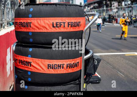 Baku, Azerbaigian. 30th Apr, 2023. Pneumatici, F1 Gran Premio di Azerbaigian al circuito della città di Baku il 30 aprile 2023 a Baku, Azerbaigian. (Foto da ALTO DUE) Credit: dpa/Alamy Live News Foto Stock