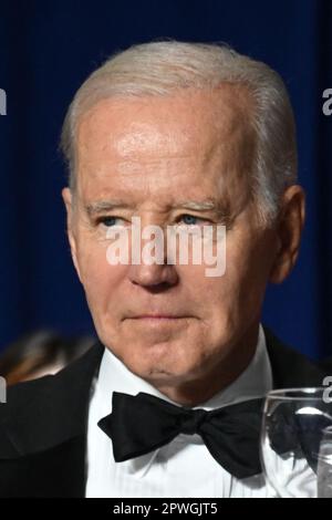 Washington, DC, Stati Uniti. 29th Apr, 2023. 4/29/23 il Washington Hilton Washington DC.President Joe Biden ascolta le sue osservazioni durante la cena della White House CorrespondentÃs Association del 2023. (Credit Image: © Christy Bowe/ZUMA Press Wire) SOLO PER USO EDITORIALE! Non per USO commerciale! Foto Stock