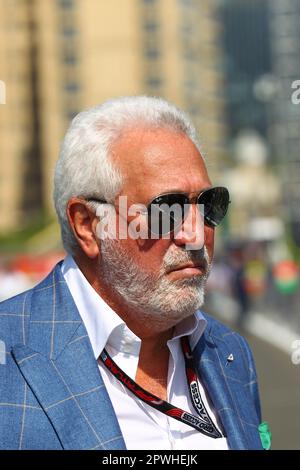 BAKU, AZERBAIGIAN, 30. 2023 aprile; Lawrence PASSEGGIATA, Lawrence PASSEGGIATA, Sheldon Strulovitch, miliardario canadese uomo d'affari, Proprietario del team Aston Martin Formula 1 e collezionista di Ferraris d'epoca. Ha un valore netto di 2,6 miliardi di dollari. Lawrence Stroll possiede un jet privato e lo yacht chiamato Faith visto durante il GRAN Premio DI Formula 1 DELL'AZERBAIGIAN, F1 a BAKU, giornata di gara sul circuito stradale. Campionato del mondo FIA Formula1 il 30 aprile. 2023 - immagine a pagamento, copyright © Christian BAUDAT/ATPimages (BAUDAT Christian/ATP/SPP) Foto Stock