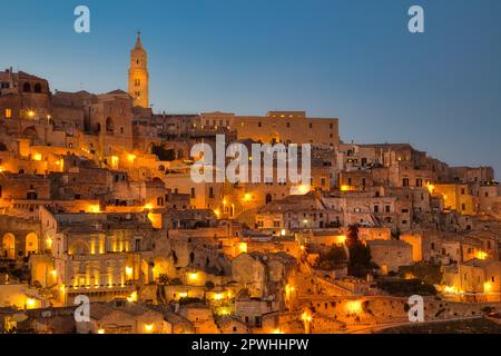 Vista sulla città, Matera di notte, Provincia di Matera, Basilicata, Italia, Matera, Basilicata, Italia Foto Stock