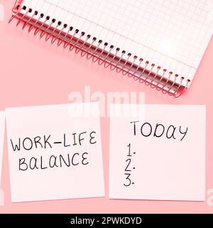 Scrittura che visualizza il testo lavoro l'equilibrio di vita, il tempo di concetto del Internet assegnato per il lavoro e gli aspetti della vita sono uguali Foto Stock