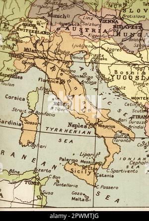 Una mappa dell'Italia color seppia vintage. Foto Stock