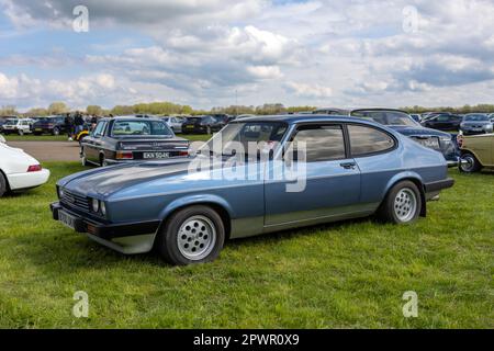 1984 Ford Capri, in mostra allo Scramble di aprile tenutosi presso il Bicester Heritage Centre il 23rd aprile 2023. Foto Stock