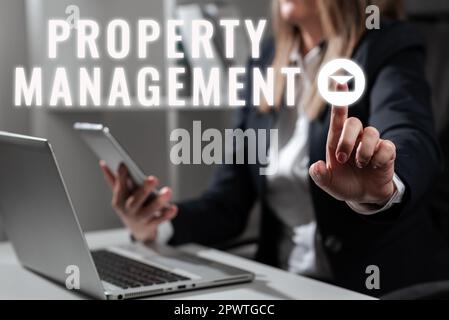 Scrittura visualizzazione del testo Property Management, foto concettuale di supervisione del bene immobile valore conservato di struttura Foto Stock