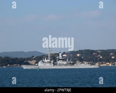 Fregata Cassard della Marina Francese nel porto di Tolone Foto Stock