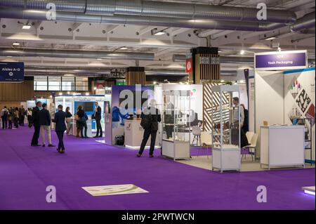 Paris Pharmapack 2023 di CPHI, sala espositiva interna di Paris Expo Porte de Versailles Foto Stock