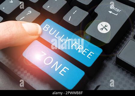 Didascalia testo presentare Bully Free zone, approccio aziendale essere rispettosi di altri bullismo non è consentito qui Foto Stock