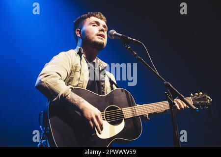 Copenaghen, Danimarca. 30th, aprile 2023. Il cantante e cantautore britannico Oscar Corney si esibisce in un concerto dal vivo al VEGA di Copenhagen. (Photo credit: Gonzales Photo - Peter Troest). Foto Stock