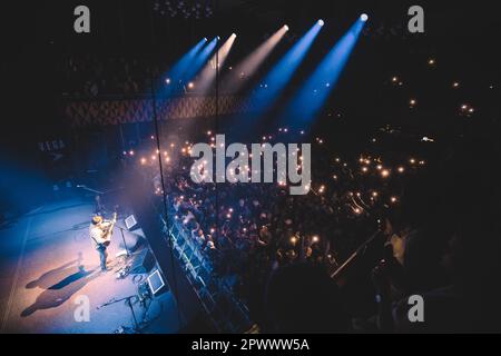 Copenaghen, Danimarca. 30th, aprile 2023. Il cantante e cantautore britannico Oscar Corney si esibisce in un concerto dal vivo al VEGA di Copenhagen. (Photo credit: Gonzales Photo - Peter Troest). Foto Stock