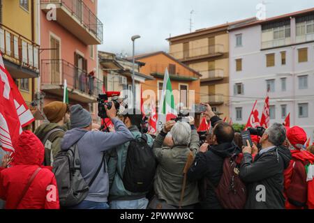 1 maggio 2023, piana degli Albanesi, Palermo, Italia: Elly Schlein, Segretario Nazionale del Partito democratico (PD), partecipa a una marcia in occasione dell'anniversario del massacro di Portella della Ginestra in occasione della Festa del lavoro, dove la CGIL ha organizzato una marcia da piana degli Albanesi. (Credit Image: © Antonio Melita/Pacific Press via ZUMA Press Wire) SOLO PER USO EDITORIALE! Non per USO commerciale! Foto Stock