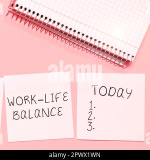 Scrittura che visualizza il testo lavoro l'equilibrio di vita, il tempo di concetto del Internet assegnato per il lavoro e gli aspetti della vita sono uguali Foto Stock