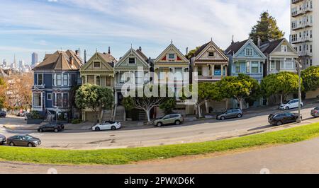 Una foto delle Painted Ladies di San Francisco. Foto Stock