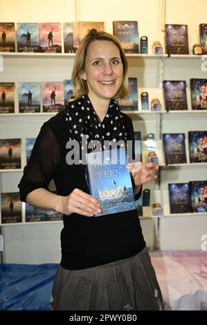 Steen bei der Signierstunde am Messestand Kerstin Pergande auf der Leipziger Buchmesse 2023. Lipsia, 29.04.2023 Foto Stock