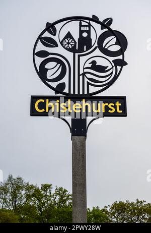 Chislehurst, Kent, Regno Unito: Cartello del villaggio di Chislehurst su Chislehurst Commons. Chislehurst si trova nel comune di Bromley, Greater London. Foto Stock