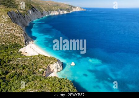 Spiaggia remota di Fteri sull'isola di Cefalonia, Mar Ionio, Grecia Foto Stock