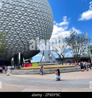 Orlando, FL USA- 27 Aprile 2021: Il giro della Terra di Spaceship a EPCOT nel Walt Disney World di Orlando, Florida. Foto Stock