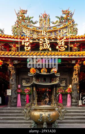 Il Tempio di Shilin Cixian presso il mercato Notturno di Shilin, Taipei, Taiwan Foto Stock