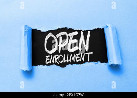 Scrittura visualizzazione testo Open Enrollment, Word per il periodo annuale in cui le persone possono iscriversi un'assicurazione Foto Stock