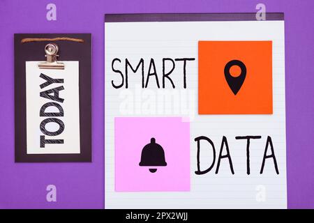Visualizzazione di segnali Smart Data, Word per informazioni digitali formattate per un ulteriore consolidamento Foto Stock