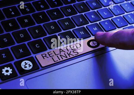 Segno di scrittura della mano Collegamenti relativi, Word per Web site all'interno di una pagina web riferimento incrociato Collegamenti ipertestuali Foto Stock