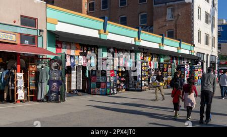 I negozi al dettaglio lungo il litorale di Venice Beach California USA presi il 5th 2023 febbraio Foto Stock