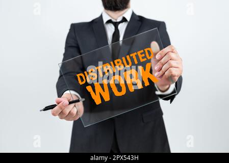 Visualizzazione concettuale lavoro distribuito, Word scritto in pratica da imprese che utilizzano le strutture di rete Foto Stock
