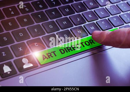 Mostra di insegne Art Director, vetrina aziendale responsabile della supervisione degli aspetti artistici di un film Foto Stock