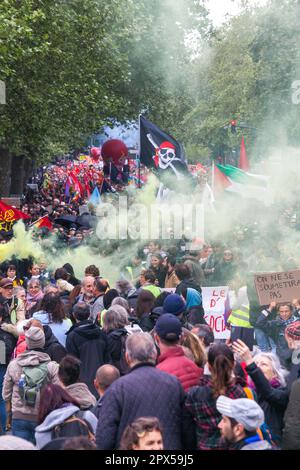 Tolosa, Francia. 01st maggio, 2023. Sciopero e manifestazione il 1st 2023 maggio, 13th° giorno di mobilitazione contro la riforma pensionistica, Festa del lavoro, su invito dell'interUnione. Francia, Tolosa il 1st 2023 maggio. Foto di Patricia Huchot-Boissier/ABACAPRESS.COM Credit: Abaca Press/Alamy Live News Foto Stock