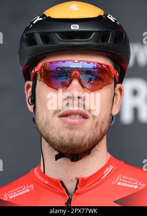 Eschborn, Germania. 01st maggio, 2023. Ciclismo: UCI WorldTour - Eschborn-Francoforte, (203,80 km), uomini. Phil Bauhaus del Team Bahrein vittorioso alla presentazione del pilota. Credit: Arne Dedert/dpa/Alamy Live News Foto Stock