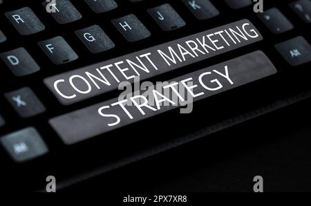 Scrittura che visualizza il testo strategia di vendita del soddisfare, idea di affari che distribuisce il soddisfare al pubblico designato in linea Foto Stock