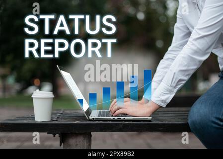 Didascalia concettuale rapporto sullo stato, Word for Update Riepilogo delle situazioni a partire da un determinato periodo di tempo Foto Stock