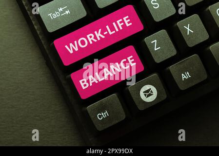 Scrittura che visualizza il testo lavoro l'equilibrio di vita, il tempo di approccio di affari assegnato per il lavoro e gli aspetti della vita sono uguali Foto Stock