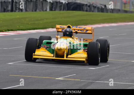 Ex-Michael Schumacher, 1993, Benetton B193, una manifestazione del F1 per celebrare il 30th° anniversario del Gran Premio d'Europa 1993, vinto da Ay Foto Stock