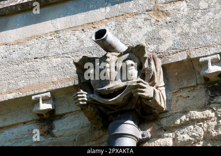 Gargoyle sulla St Botolph's Church, Barton Seagrave, Northamptonshire, England, Regno Unito Foto Stock