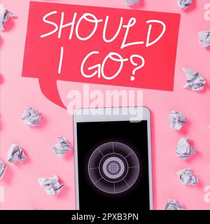 Segno che mostra dovrei andare, panoramica di affari che cerca i motivi per lasciare un posto incerto Foto Stock