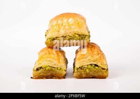 Baklava con pistacchio, uno dei più bei dessert della cucina turca. Dolce turco baklava Foto Stock