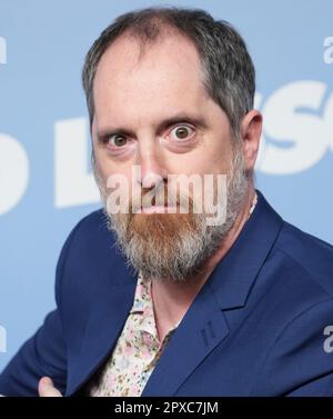 Los Angeles, Stati Uniti. 01st maggio, 2023. Brendan Hunt arriva al TED LASSO Day che si tiene al Think Apple TV FYC Space presso Goya Studios di Los Angeles, CA, lunedì 1 maggio 2023. (Foto di Sthanlee B. Mirador/Sipa USA) Credit: Sipa USA/Alamy Live News Foto Stock