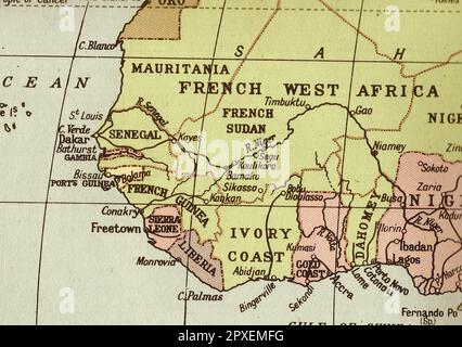 Una mappa color seppia vintage dell'Africa occidentale francese. Foto Stock