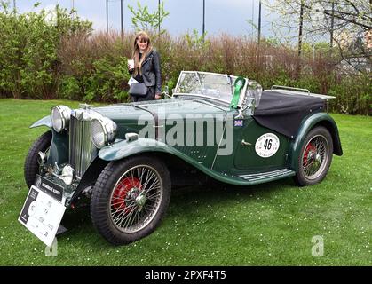 Rari gioielli automobilistici (top selection of Rare Historic Passenger Cars) brillano a Praga, Repubblica Ceca, 29 aprile 2023. Nella foto, l'auto d'epoca MG TA dell'anno 1938. (Foto CTK/Michaela Rihova) Foto Stock