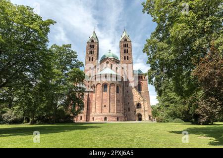 Cattedrale di Speyer (dom) o Cattedrale Imperiale Basilica dell'assunzione e Santo Stefano, romanico dal 1061. Sito patrimonio dell'umanità dell'UNESCO. Speyer. Foto Stock