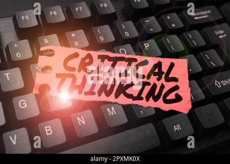 Segno di testo che mostra il pensiero critico, la sequenza di approccio aziendale delle fasi di un progetto che richiede il tempo più lungo Foto Stock