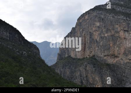 Montagne la Huasteca, Santa Catarina, Messico Foto Stock