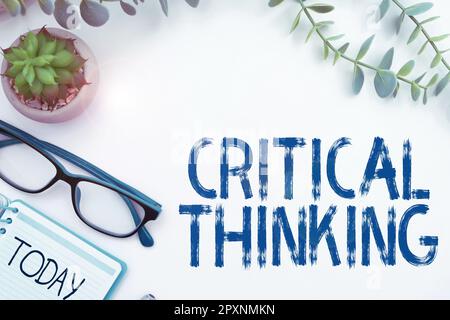 Ispirazione che mostra il pensiero critico segno, Word scritto sulla sequenza di fasi di un progetto che richiede il tempo più lungo Foto Stock