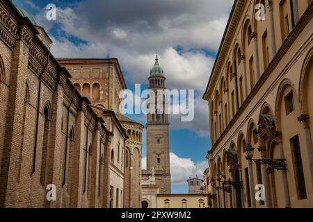 Il centro storico di Parma Foto Stock