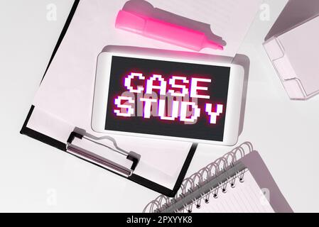 Firmare la visualizzazione del case study, approccio aziendale Un argomento da discutere e correlato all'argomento Foto Stock