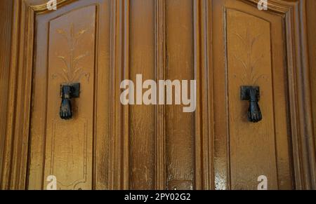 Porta d'ingresso all'abitazione in una casa cittadina Foto Stock
