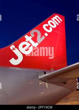 Jet2.com coda di G-JZHN Boeing 737-8mg, Jet2 compagnia aerea di vacanza, viaggio pacchetto britannico e compagnia di volo per vacanze e vacanze brevi Foto Stock